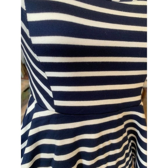 Green Envelope Casual Couture Peplum Top Blouse Nautical Blue White Striped Sz M - Picture 3 of 10